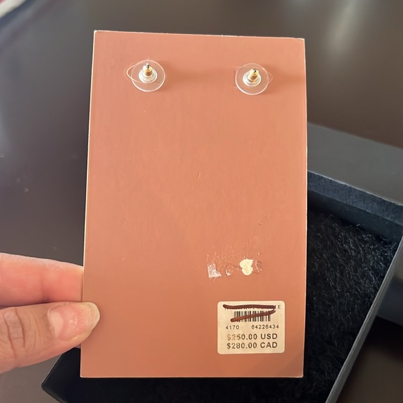 Mignonne Gavigan Sasha Pearl Drop Earrings - Picture 10 of 11